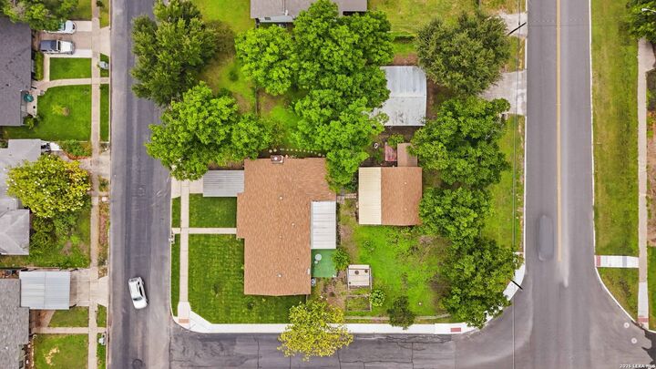 Property Photo: 1503 Parnell Ave TX 78224