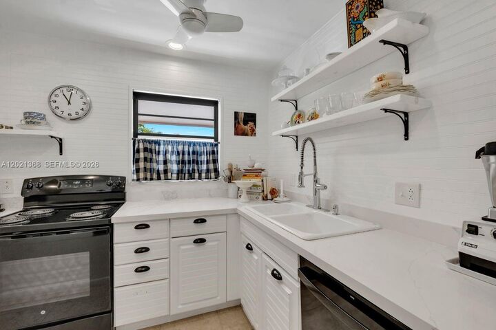 Property Photo: 18081 SE Country Club Dr 1-10 FL 33469