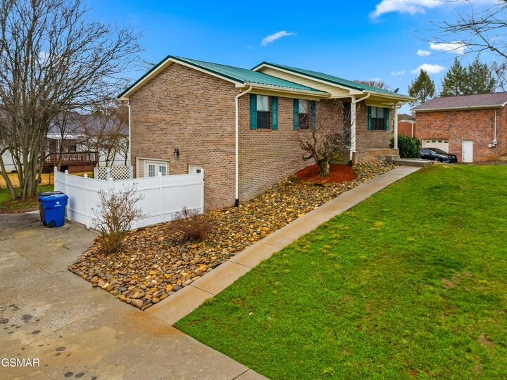 Property Photo: 409 Clearbrook Drive TN 37760