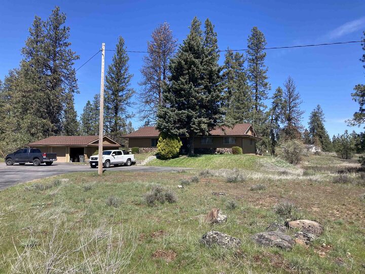 Property Photo: 23213 S Cross Rd WA 99004