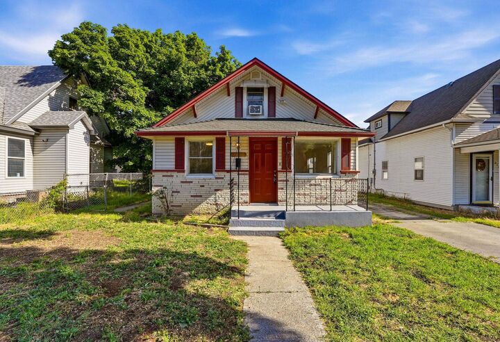 Property Photo: 2123 E 6th Ave WA 99202