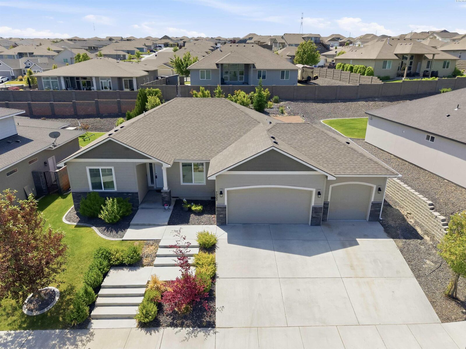 Property Photo:  7003 W 32nd Ave  WA 99338 