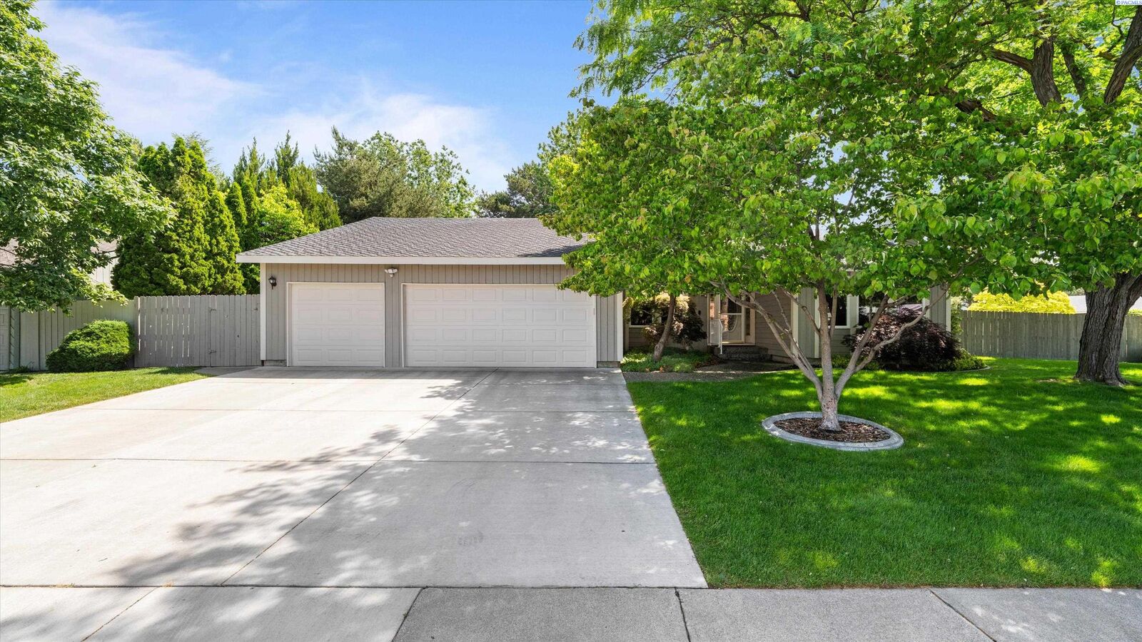 Property Photo:  2314 Ferndale Ave  WA 99354 