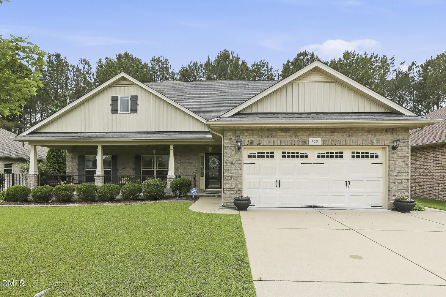 Property Photo:  522 Sippihaw Oaks Drive  NC 27526 