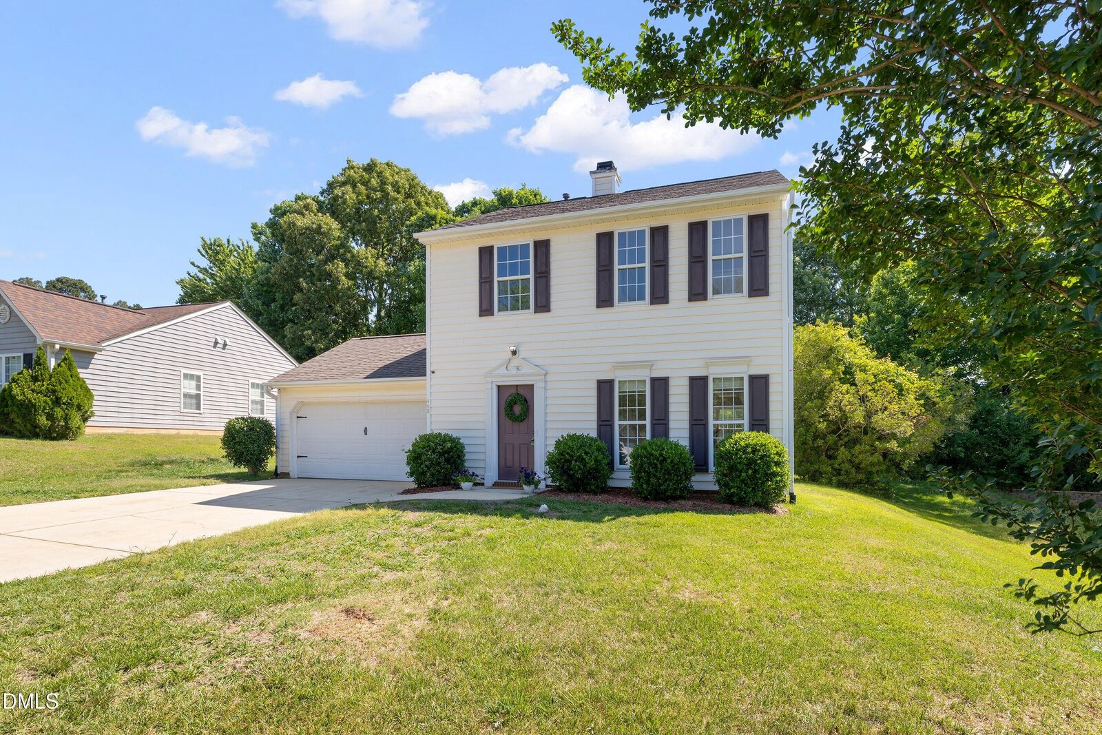 Property Photo: 408 Stonecreek Drive NC 27539