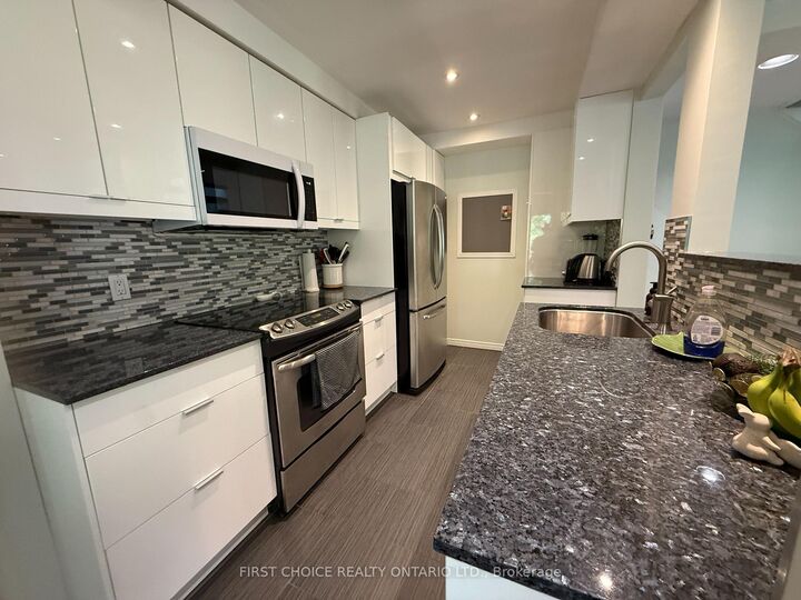 130 Greenfield Avenue C — photo 1