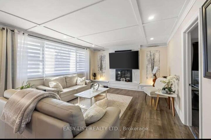 Property Photo: 112 Clovelly Road ON N8N 1G1