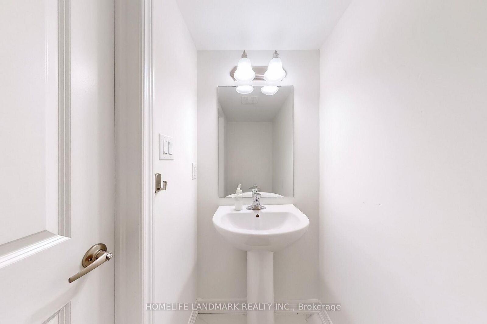 Property Photo: 2 Reid Avenue N ON L8H 0B5