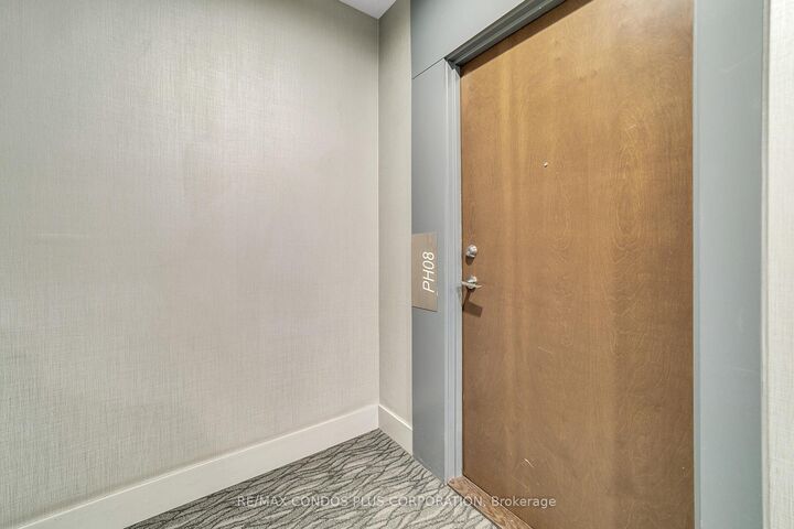 Property Photo: 2212 Lake Shore Boulevard W Ph08 ON M8V 0C2