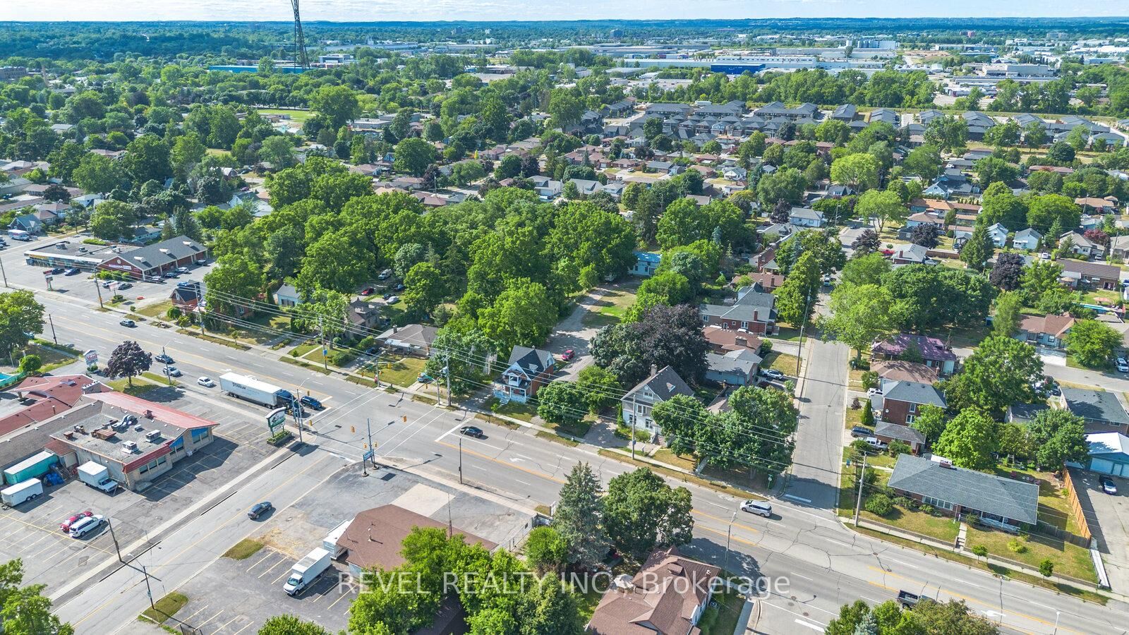Property Photo: 816 Colborne Street E ON N3S 3S4