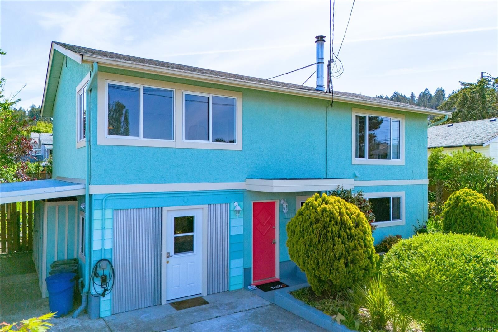 Property Photo:  1584 Freda St  BC V0R 1R0 