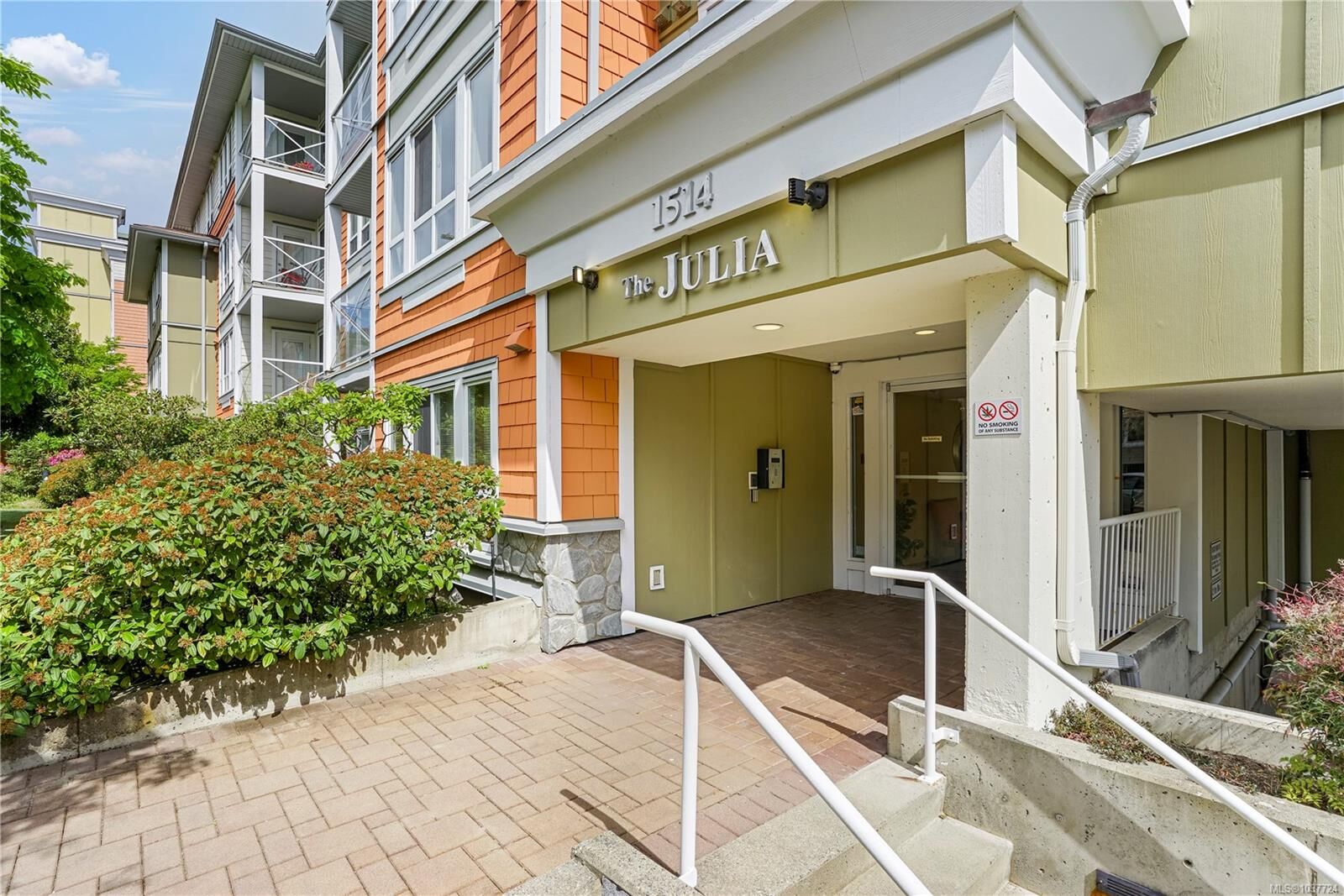 Property Photo:  1514 Church Ave #204  BC V8P 0A3 