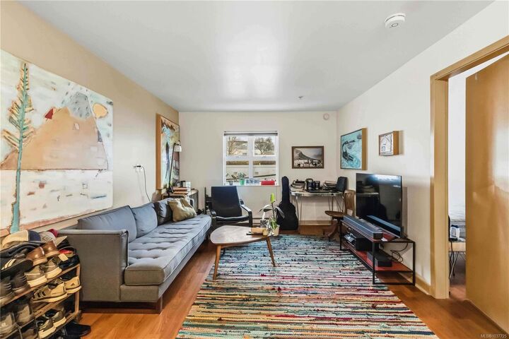 Property Photo:  787 Tyee Rd 304  BC V9A 7R5 