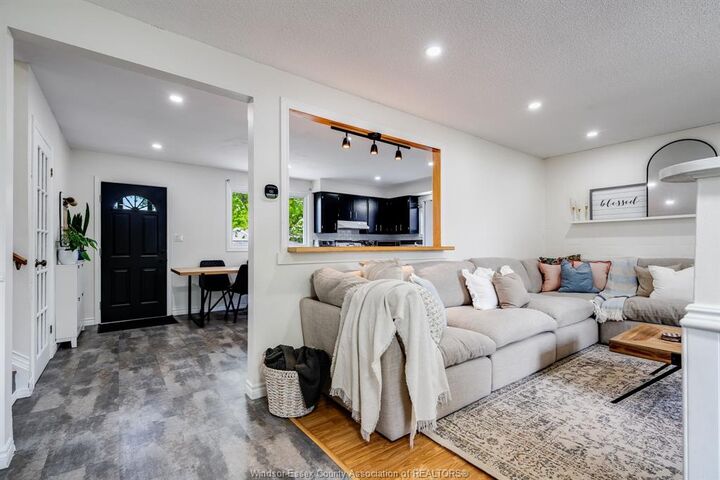 Property Photo: 15 Pearl Street ON N0P 2L0