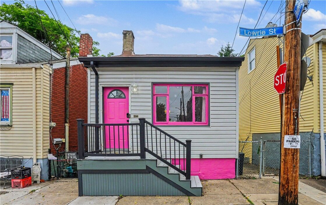 Property Photo: 1322 Lowrie St PA 15212