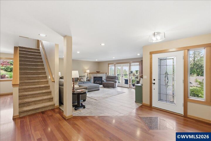 Property Photo:  2495 Stoneway Ct NW  OR 97304 