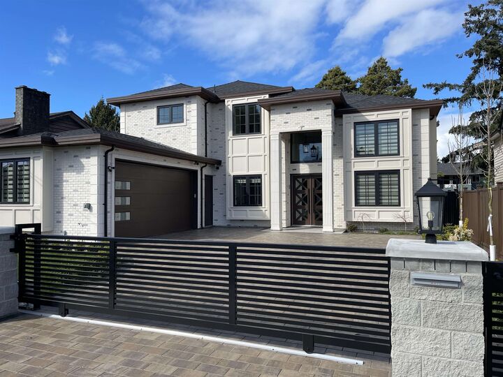 11231 King Road — photo 1
