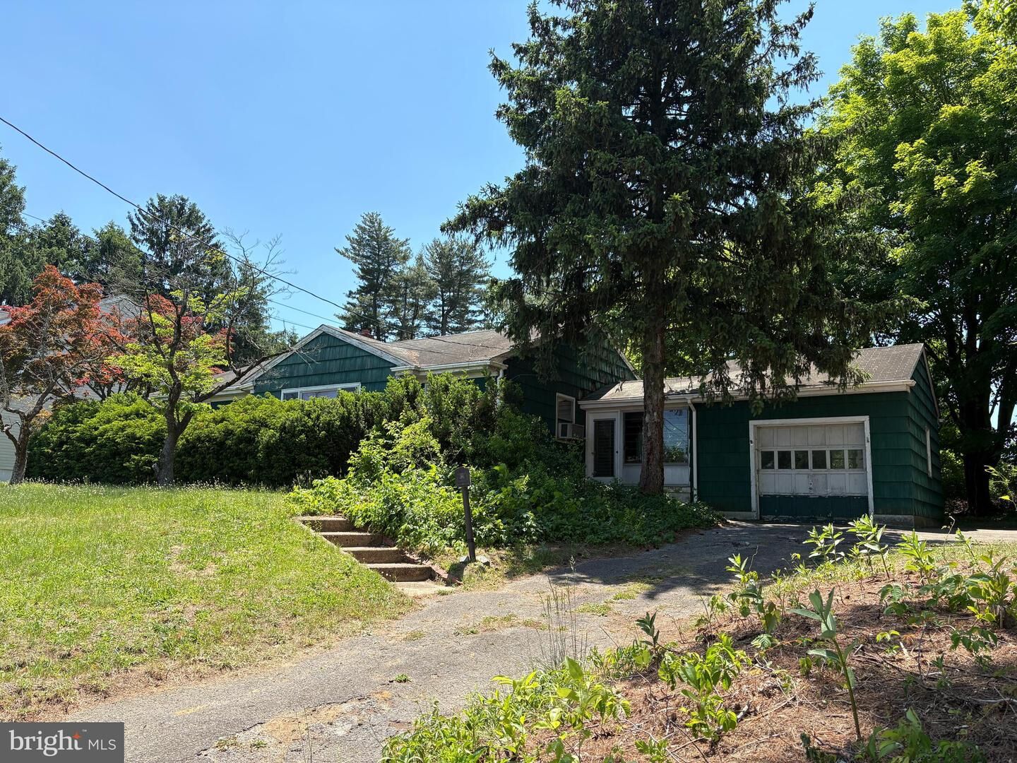 Property Photo:  250 Orchard Avenue  NJ 08016 