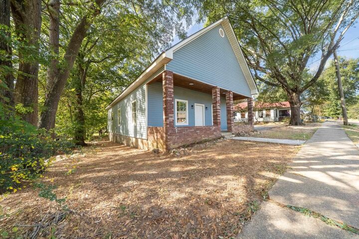 Property Photo:  407 N 4th St Street  AR 71832 