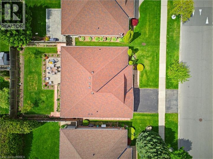 Property Photo: 35 Cobblestone Drive ON N3L 4G1