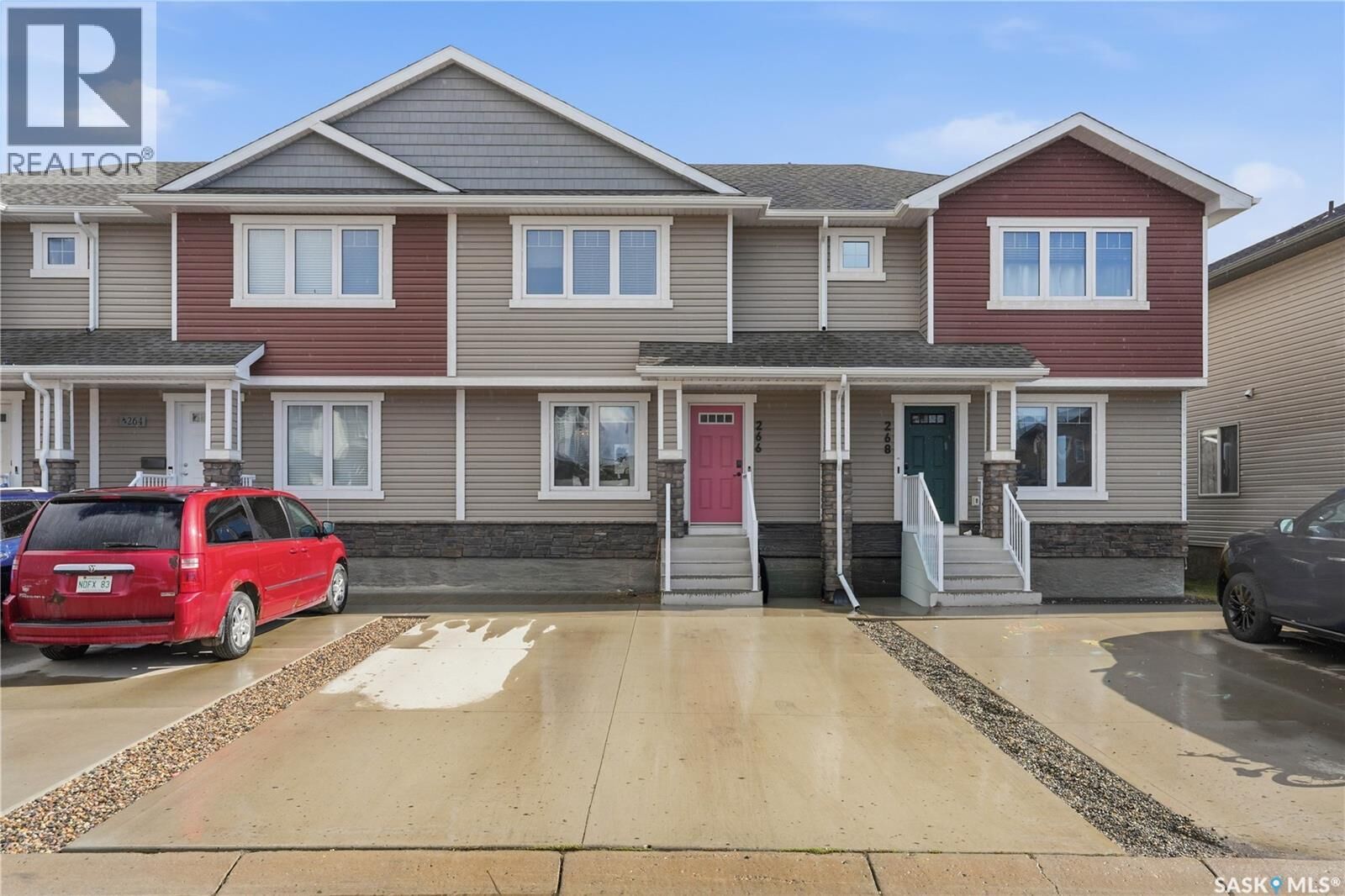 Property Photo:  266 Parkview Cove  SK S0K 3A0 