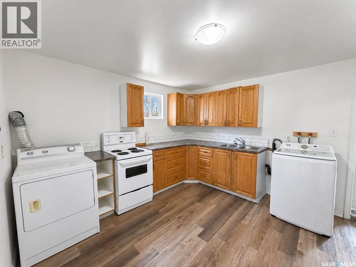 Property Photo: 1338 18th Street W SK S6V 4B9