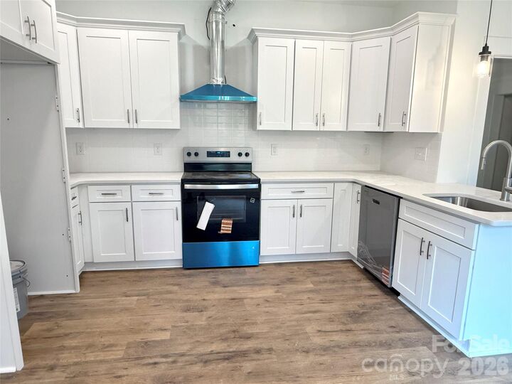 Property Photo:  825 E Arch Street  SC 29720 
