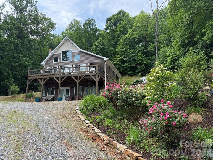 Property Photo:  696 Hickory Nut Hollow  NC 28762 