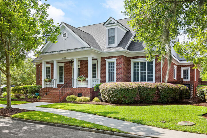 Property Photo:  609 Daggett Street  SC 29492 