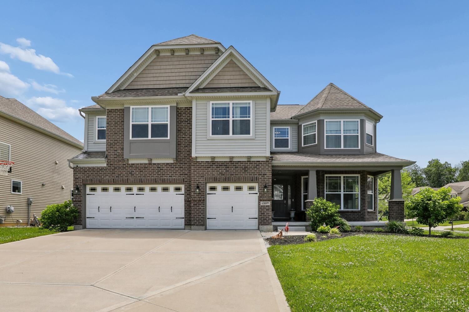 Property Photo: 1307 Autumn Run Drive OH 45039