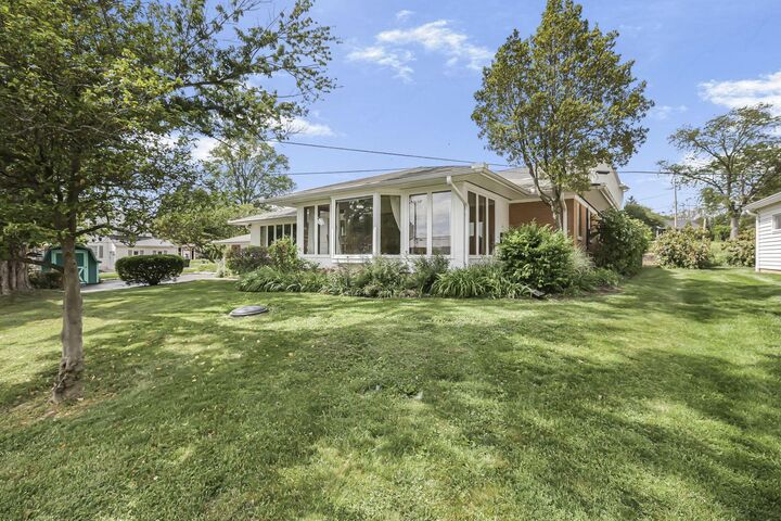 Property Photo:  286 Lakeshore W Drive  OH 43025 