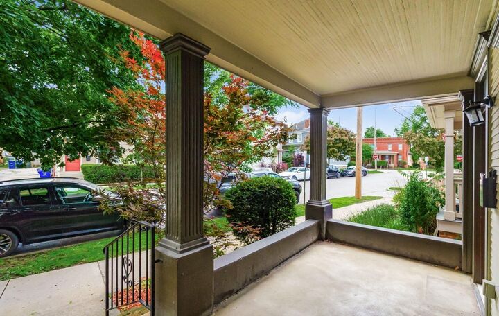 Property Photo:  146 E 4th Avenue  OH 43201 