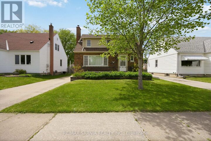 Property Photo: 371 Mack Avenue ON N7T 3P7