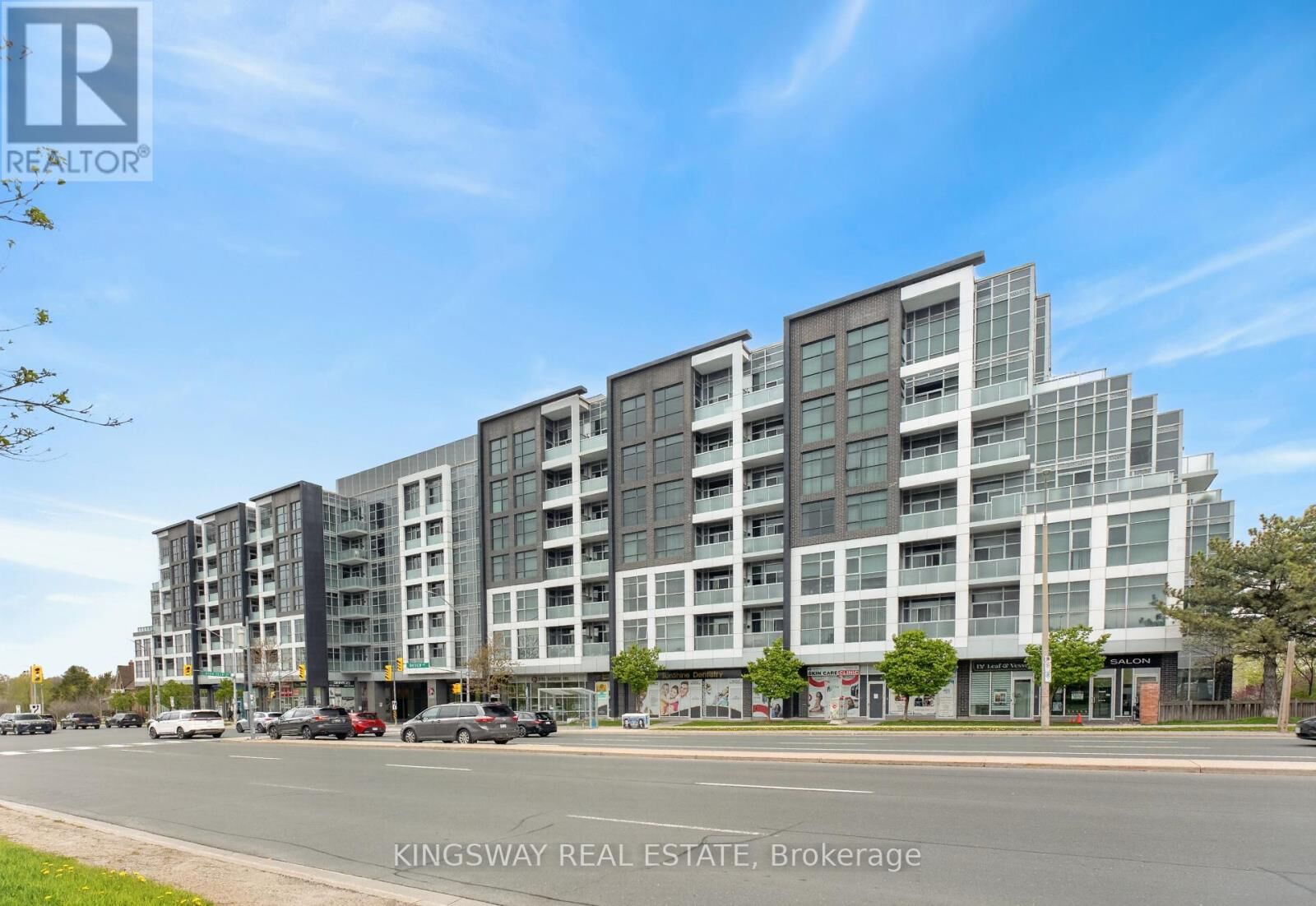 Property Photo: 8763 Bayview Avenue 221 ON L4B 3V1