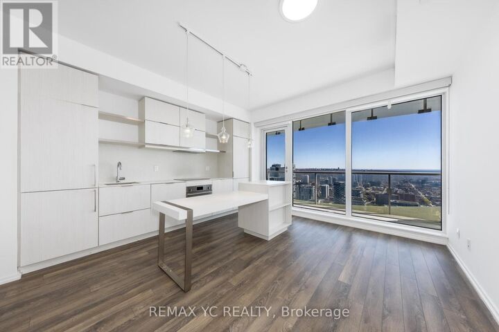 Property Photo:  197 Yonge Street 4404  ON M5B 0C1 