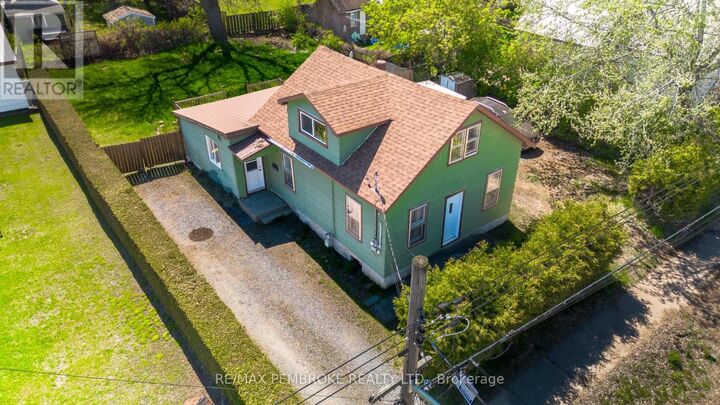 Property Photo: 1008 Bronx Street ON K8A 6G5