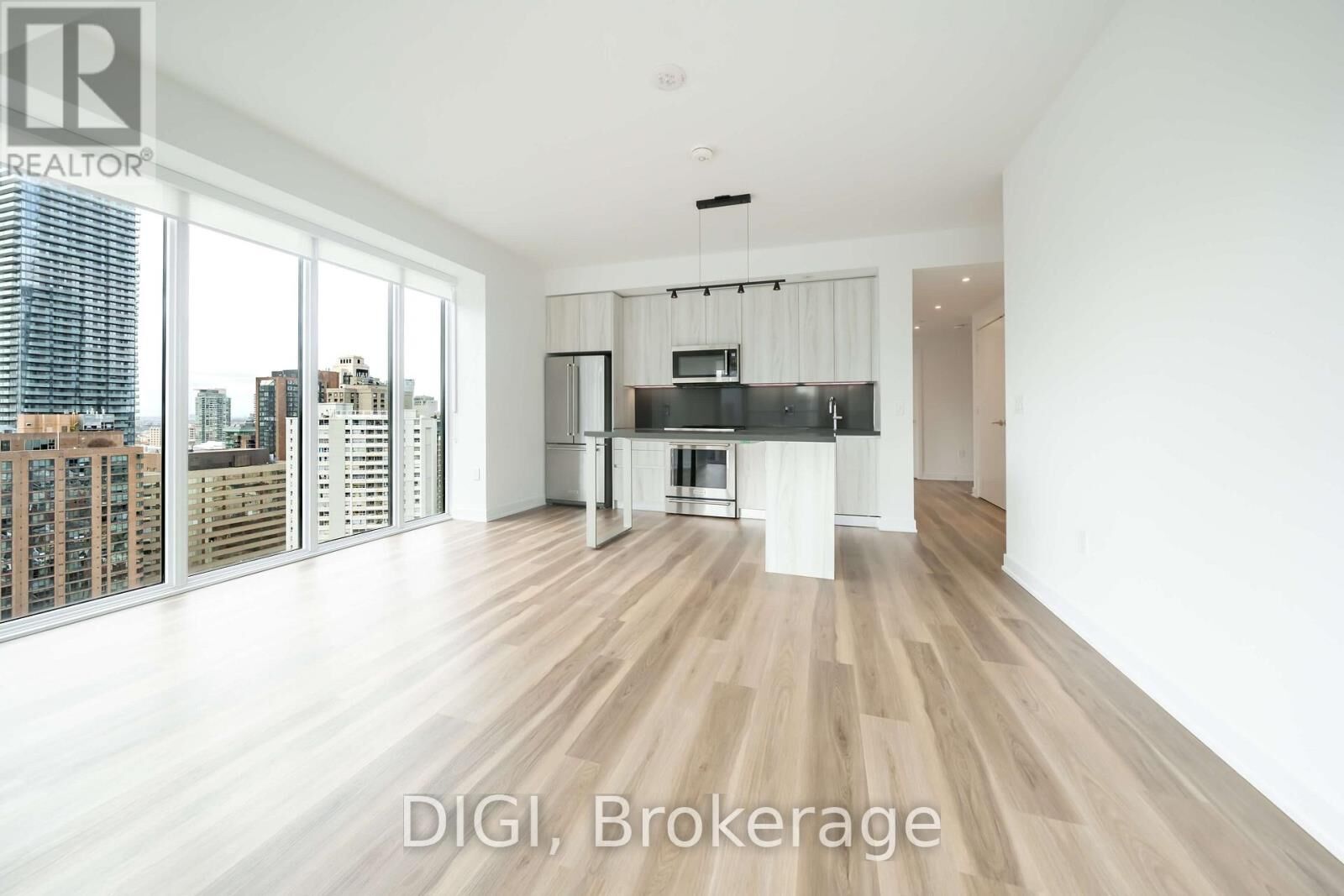 Property Photo:  8 Gloucester Street 2603  ON M4Y 0H8 