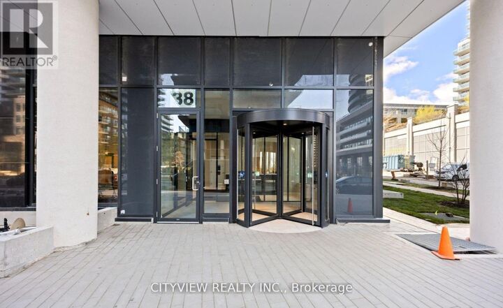 Property Photo:  38 Annie Craig Drive 4607  ON M8V 0G9 