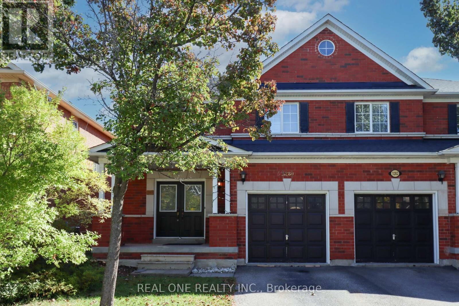 Property Photo:  3280 Ridgeleigh Heights  ON L5M 6R9 