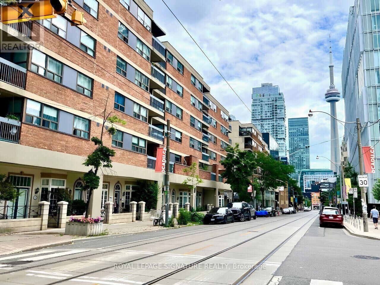 Property Photo: 53 McCaul Street 641 ON M5T 2W9
