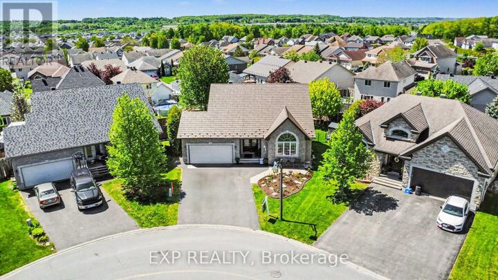 Property Photo:  217 Jasper Crescent  ON K4K 0A3 