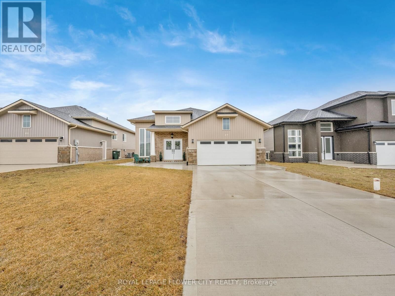 Property Photo:  49 Kingsbridge Drive  ON N9V 4A5 