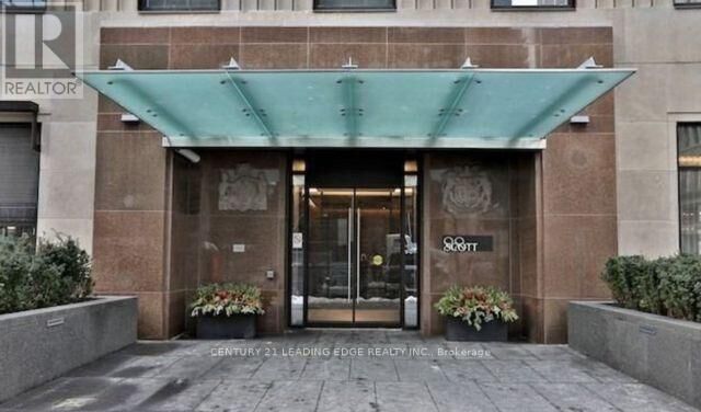 Property Photo:  88 Scott Street 2705  ON M5E 0A9 