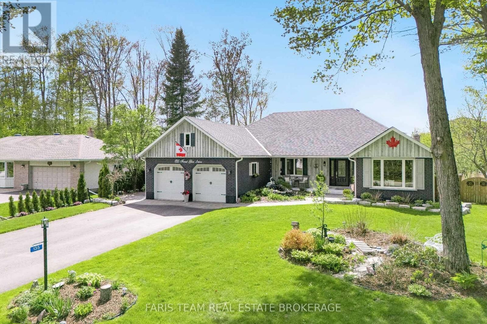 Property Photo:  135 Forest Glen Drive  ON P1P 1A1 