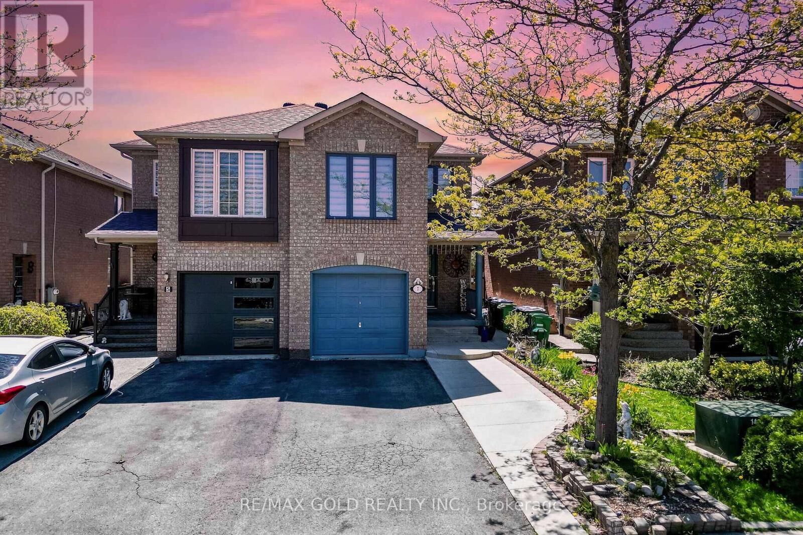 Property Photo:  7 Roadmaster Lane  ON L7A 3A9 