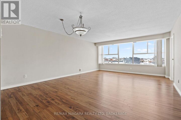 Property Photo:  7 Gale Crescent 502  ON L2R 7M8 