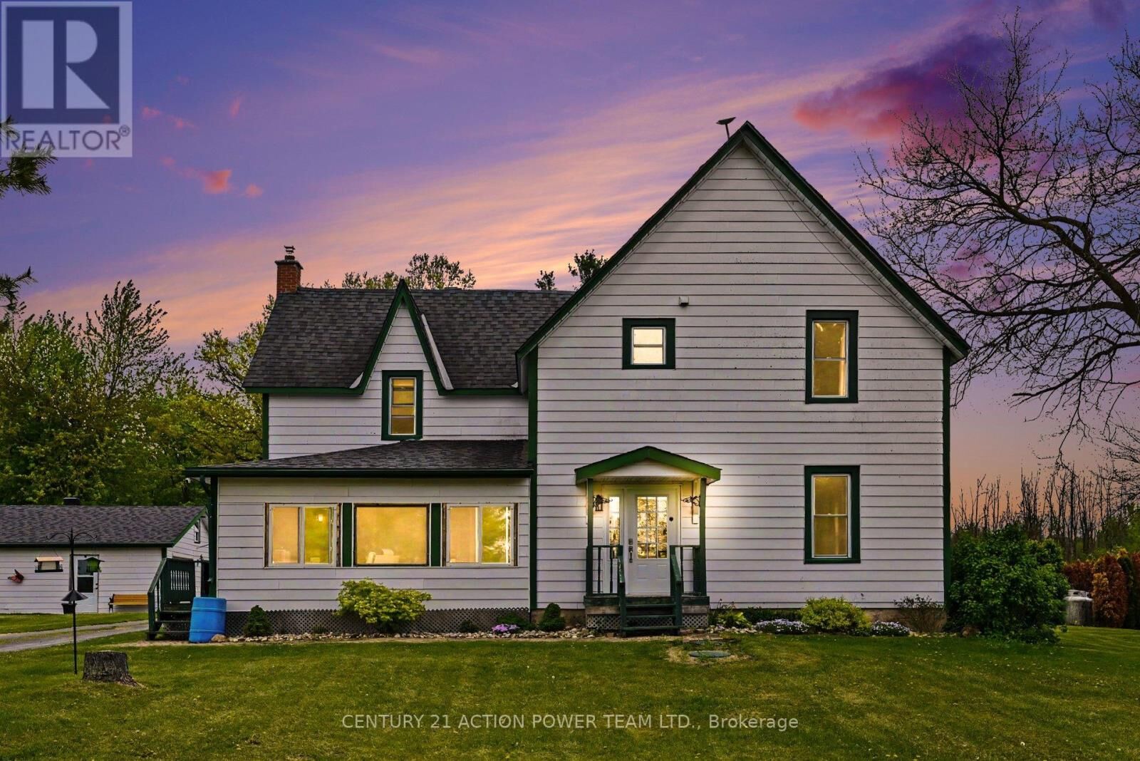 Property Photo: 17670 County Road 18 Road Northwest ON K0C 1S0
