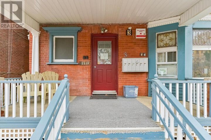 Property Photo:  3 Maynard Avenue  ON M6K 2Z7 