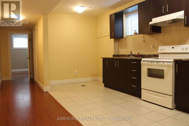 Property Photo:  100 Fenelon Drive Lower  ON M3A 3K6 