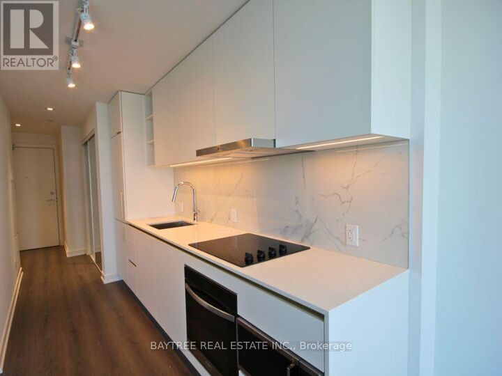 Property Photo: 8 Wellesley Street West 3305 ON M4Y 3B2